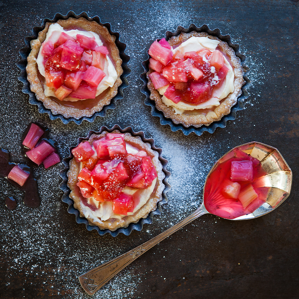 Rhubarb 350gm Tray NZ*