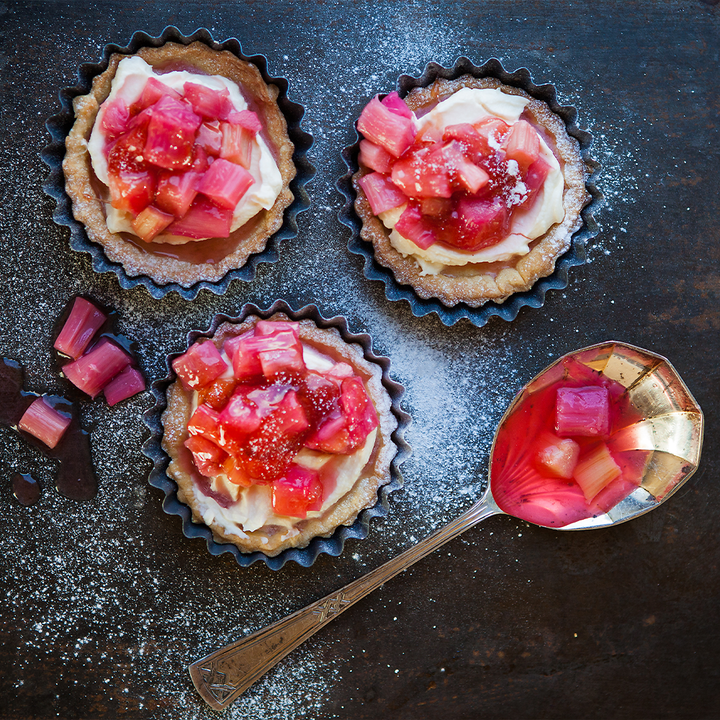 Rhubarb 350gm Tray NZ*
